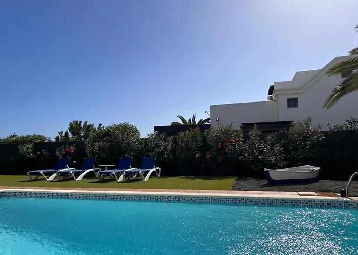 Favorita Villa *